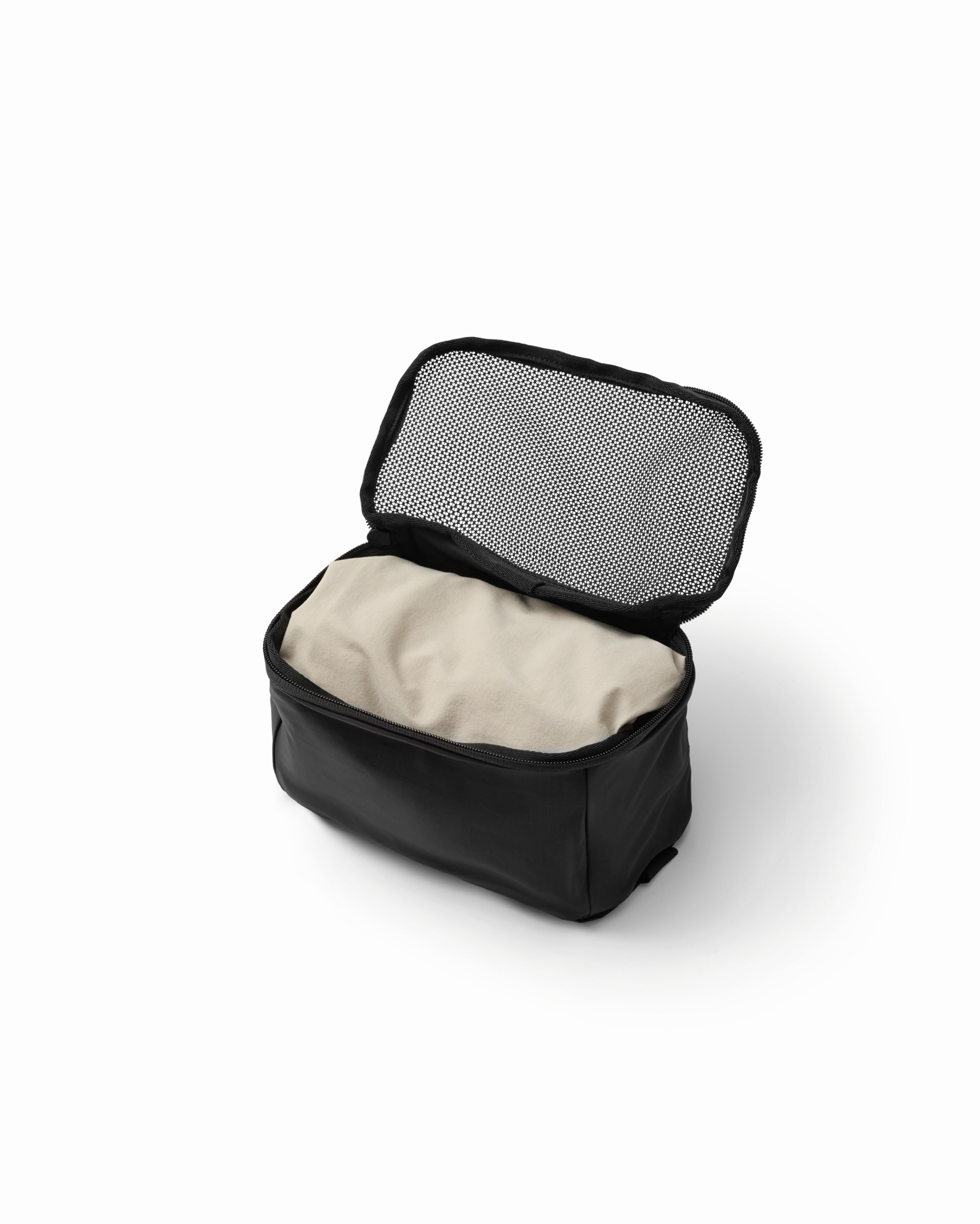 Essential Packing Cube S Black Out