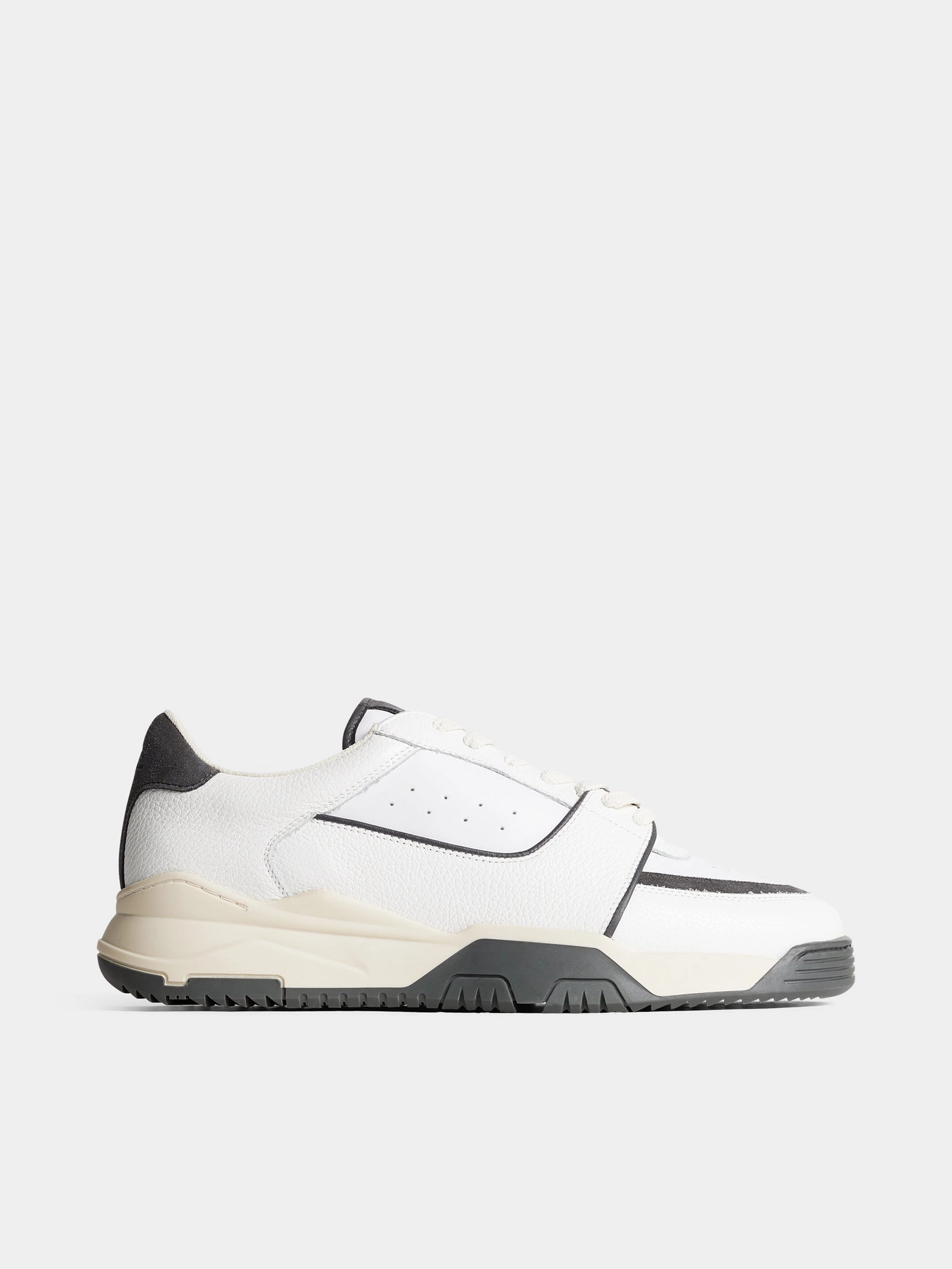 Hoop Low Top Sneaker