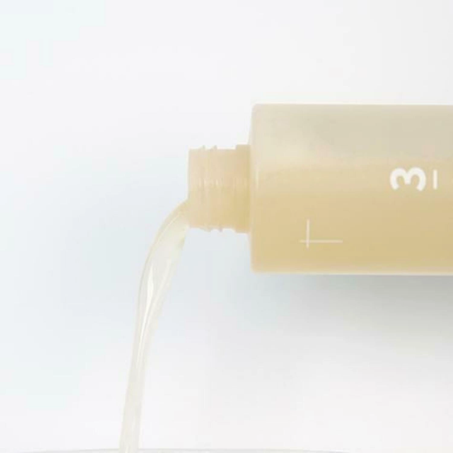 Numbuzin No.3 Super Glowing Essence Toner 200ml
