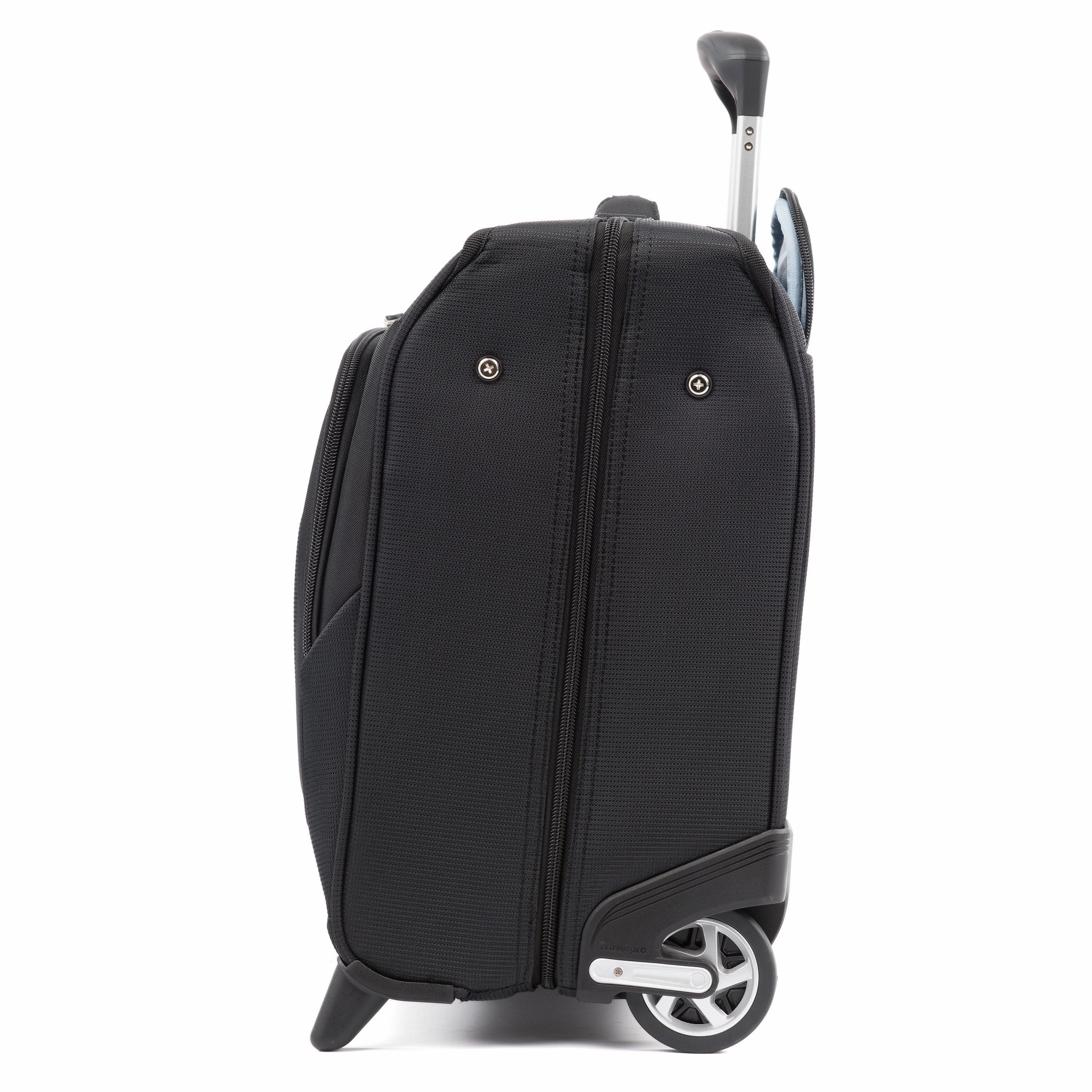 TravelPro Maxlite 5 Carry-On Rolling Garment Bag