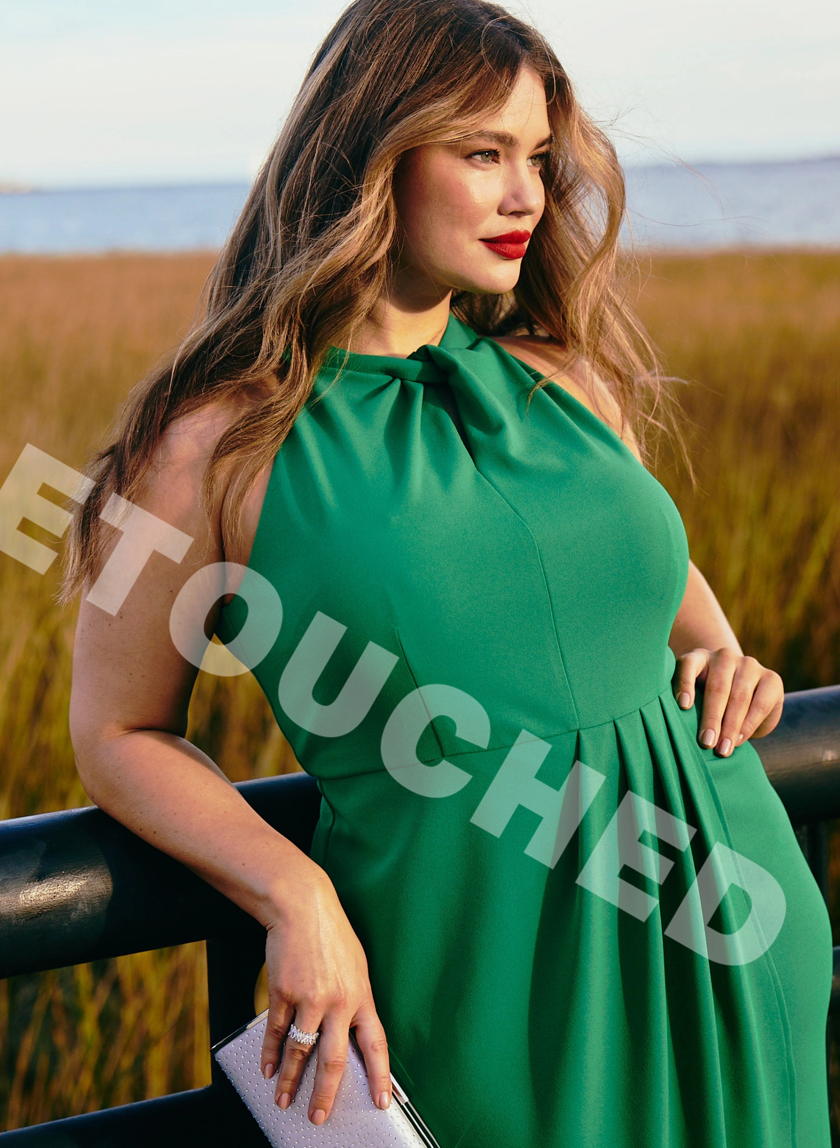 Twist detail halter neck