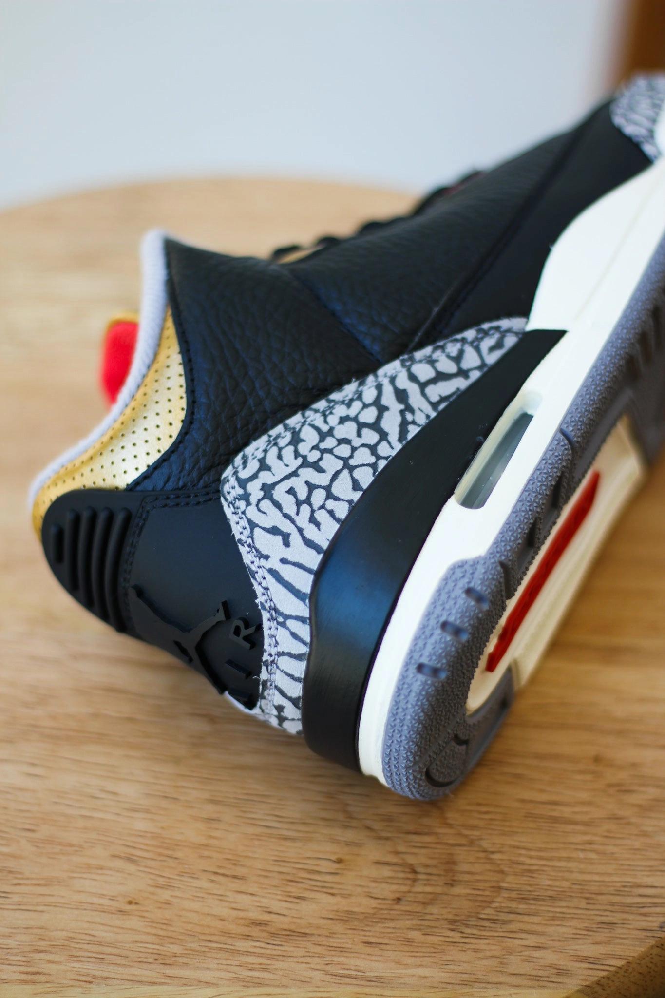 W AIR JORDAN 3 RETRO BLACK CEMENT