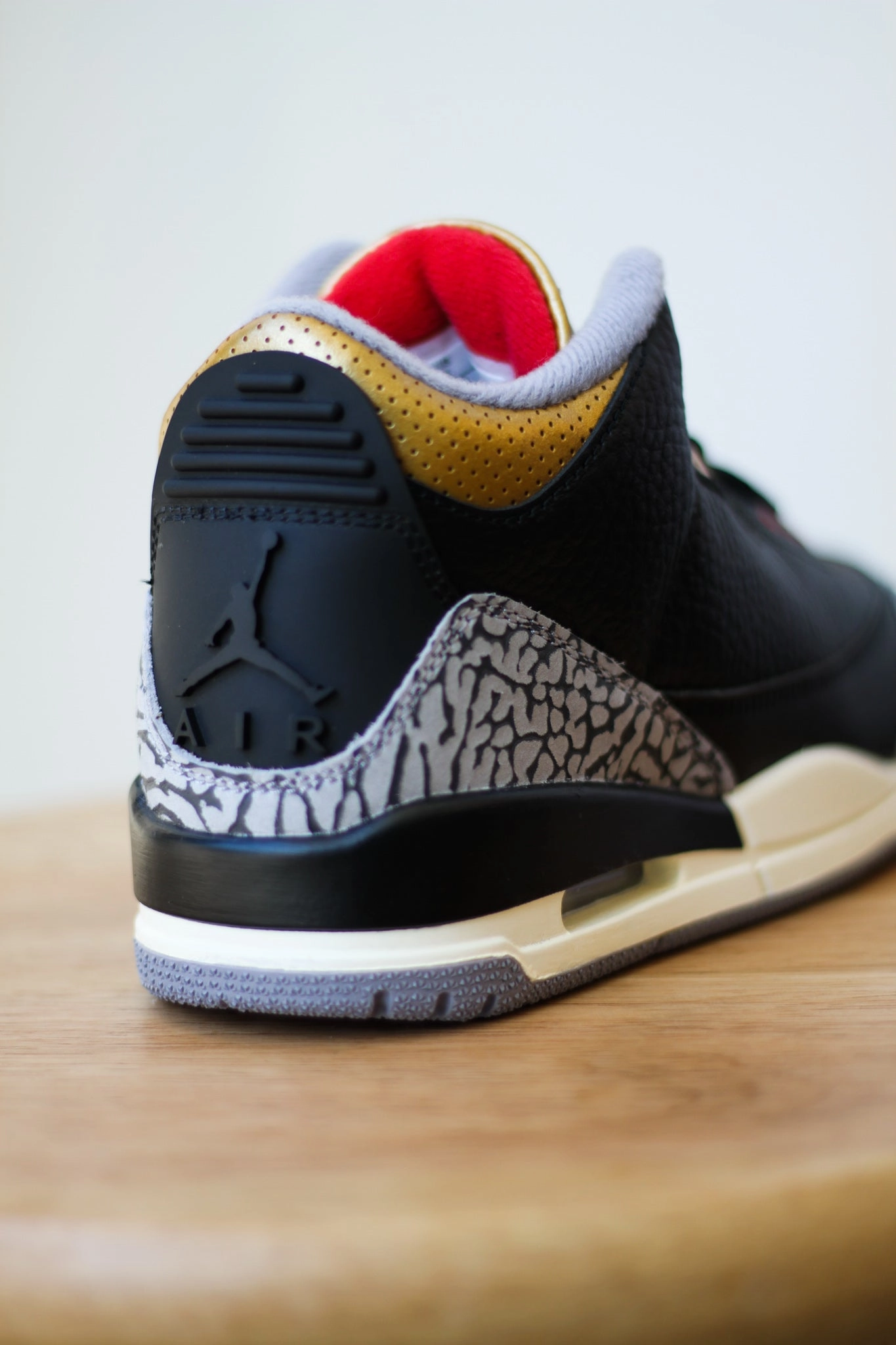 W AIR JORDAN 3 RETRO BLACK CEMENT